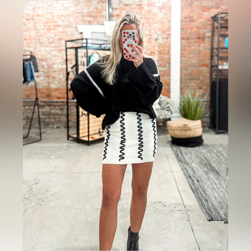 Wavy Stripe Skirt in Ivory/Black